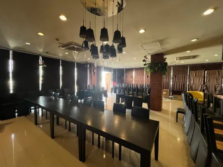 Phitsanulok United Отели рядом с достопримечательностью «Naresuan University»