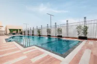 Holiday Inn RIYADH THE BUSINESS DISTRICT by IHG - piscina