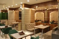 Hotel Samrat Ajmer - 駐車場