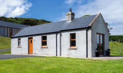 Kinbane Self Catering Cottages - 'Makem's Cottage' Hotels near National Trust - Carrick-a-Rede