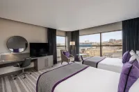 Crowne Plaza Newcastle - Stephenson Quarter Hotels near Royal Victoria Infirmary