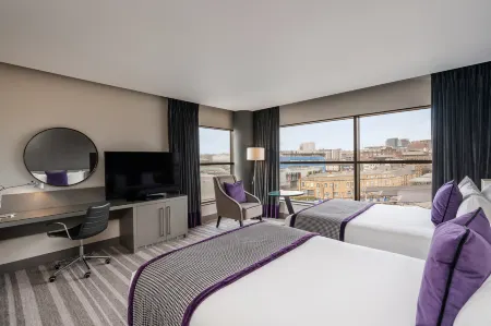 크라운 플라자 뉴캐슬 - 스티븐슨 쿼터