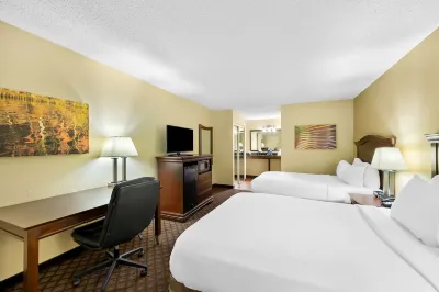 Best Western Coach House Hotels near Pythian Castle