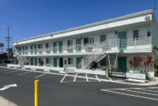 Super 8 by Wyndham Oceanside Downtown