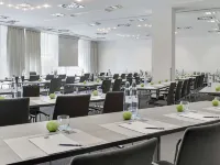 Dorint Hotel Dresden Hotels near Comödie Dresden