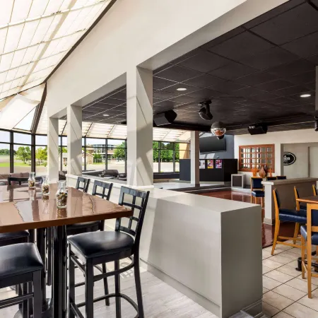 Days Hotel by Wyndham Allentown Airport / Lehigh Valley