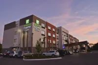 Holiday Inn Express & Suites Orlando Southeast Отели в г. Орландо