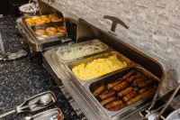 La Quinta Inn & Suites by Wyndham Starkville at MSU - breakfast