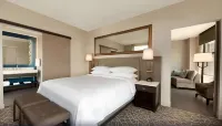 DoubleTree Suites by Hilton Minneapolis Hotel in zona Università del Minnesota