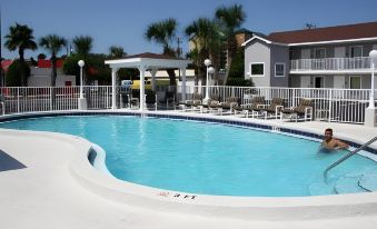 Destin Inn & Suites
