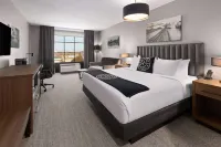 Riverbend Hotel and Suites, Trademark Collection by Wyndham Hotels in Ashtabula