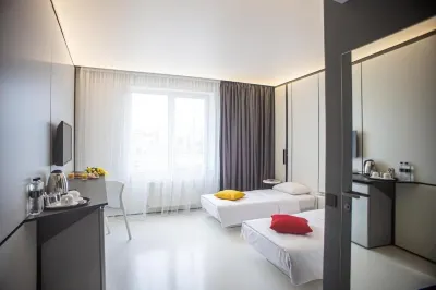 Sunday Rooms Hotels near Prymorskyi Blvd