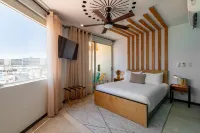 Mayan Monkey Los Cabos - Social Hotel