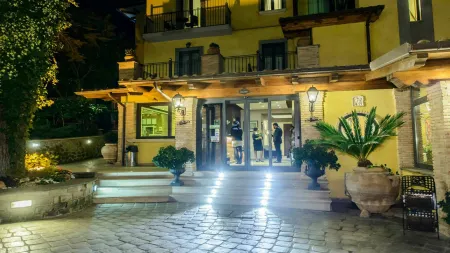 Green Hotel Poggio Regillo Отели рядом с достопримечательностью «Фраскати»