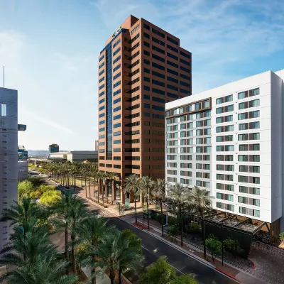 AC Hotel Phoenix Downtown Отели рядом с достопримечательностью «Коппер-сквер»