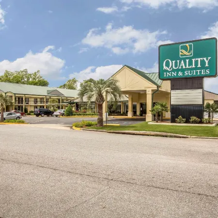Quality Inn & Suites Near Lake Eufaula