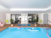 Médicis Home Puteaux Hotels in Suresnes