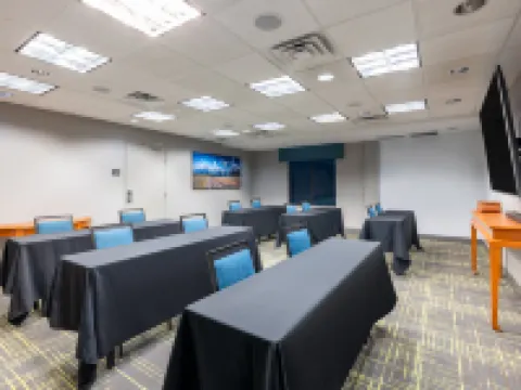 Hampton Inn & Suites Casper Hotels in Casper