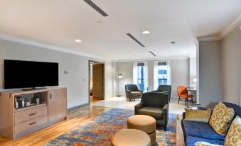 The Cincinnatian Hotel, Curio Collection by Hilton
