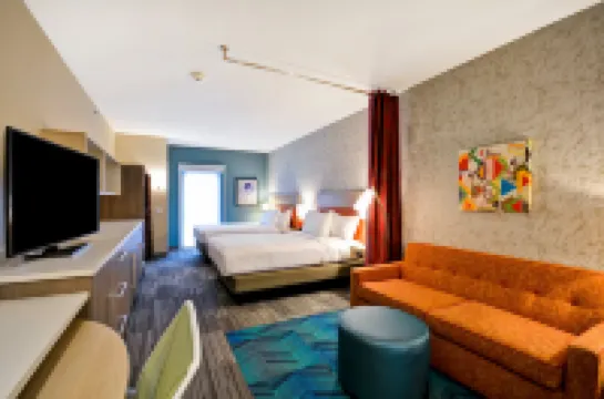 希爾頓旗下Home2 Suites-購物中心 鄰近傑拉爾德·D·海因斯水牆公園的酒店