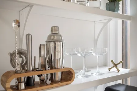 Waterfront Studio, newly renovated, A Cool Studio, Glen Arbor M22 Crystal River