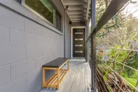 Family-friendly Modern Cozy Downtown Mill Valley Unit in San Francisco Bay Area - Wi-Fi