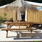 Close to the Zoo; Unusual Wooden Hut with 2 Bedrooms Overlooking the Sky.
