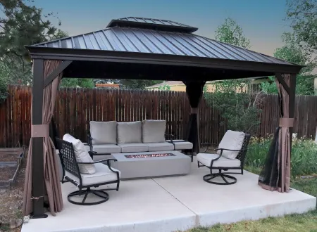 Denver 3bed/2 bath with spacious backyard