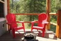 Cozy Cabin in the Big Woods of North Idaho - Chalets