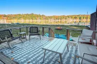 Lakefront 3 Bedroom Townhome - Fall colors and Quaint Towns - Sleeps 8
