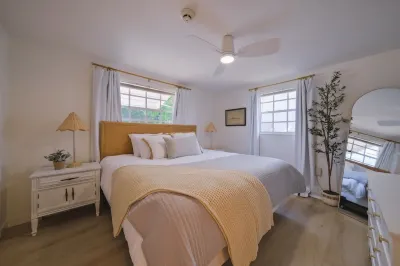 Venice Villa - Minutes to Beaches + Pool