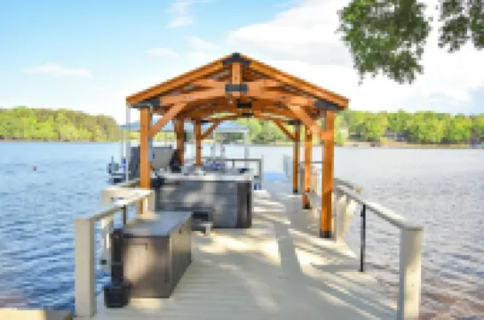 Blue Heron Haven on High Rock Lake - Hot Tub on Dock- Lakeside Firepit & Arcade!