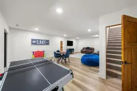 Lake Loop Retreat w/Movie Theater & Private Dock