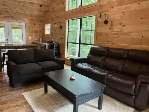 Wooded view-hot tub-5 min to Natural Bridge