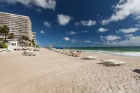 Lovely Beachfront Condo overlooking the Ocean, private jacuzzi, balcony & pool