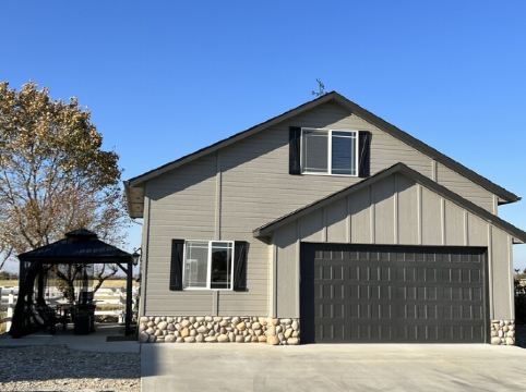 Comfy apartment on acreage, sleeps 2