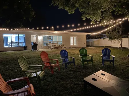 Sleeps 14 w/Boat Slip & Gulf Access! 5 B/3BA PET FRIENDLY