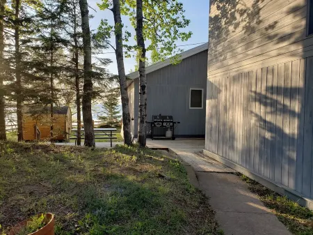 Lake Superior Home - Perfect for a family vacation any time of the year!