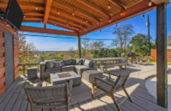 Private Pool Oasis with Gorgeous Views Minutes from TCU & Dickies Arena