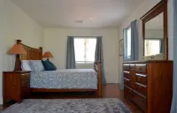 Spinnler Point Lake House walk to Lake Wallenpaupack Boat Slip