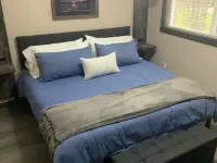 Peaceful Chalet 1 Bdrm King A/C Hotels in Bigfork