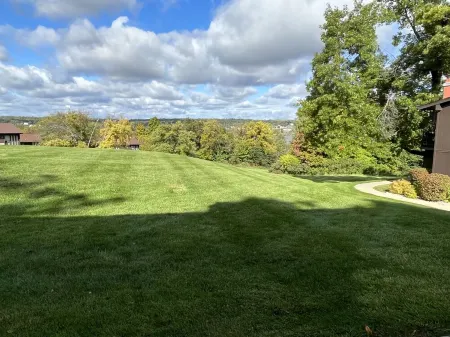 Newly Updated Modern, Spacious, and Cozy Condo- Right on the Lake!