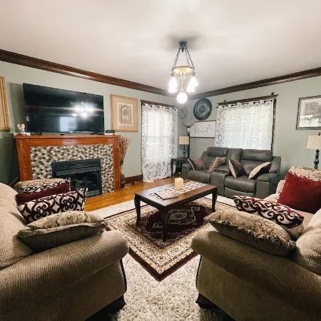 Victorian Home in Original Grandeur Downtown