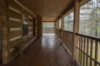 Mountain Dreams ~ Your very own private and rustic mountain retreat!