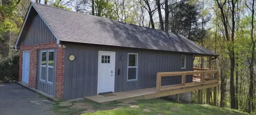 Fishing Cottage on a farm w/hot tub, walk to trophy trout fishing
