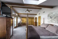 Just Us - Private Waterfront Home on Seneca Lake. Dog Friendly!