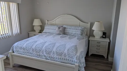 Cozy Condo with Lake Views & Spectacular Sunsets in Gated Community