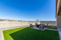 Queen Creek Putting Green & More Hotels near St James Catholic Church
