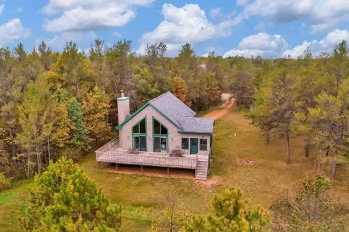 Luxury Chalet on the Pines Golf Course!