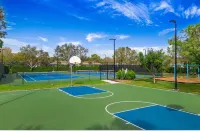 Charming North Naples Condo in Gated Community - 5 min from beach